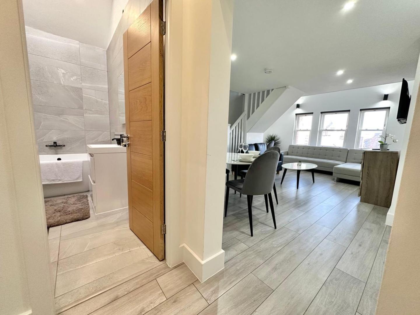Luxury Duplex City Centre Apartment Leeds  Exterior photo